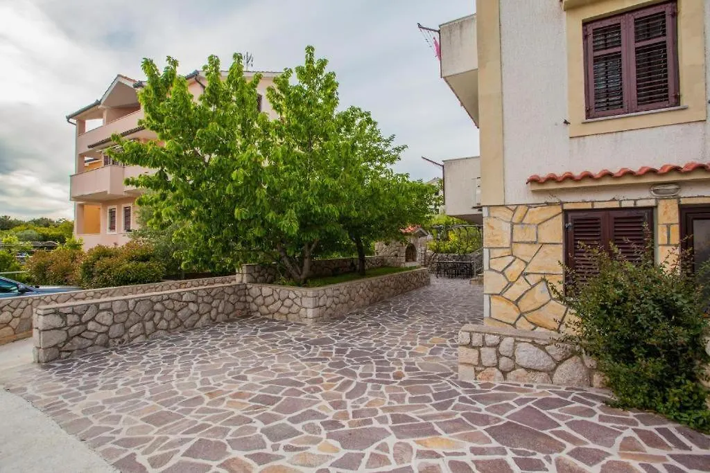 Apartment Muzic Cres 0*,  Croatia